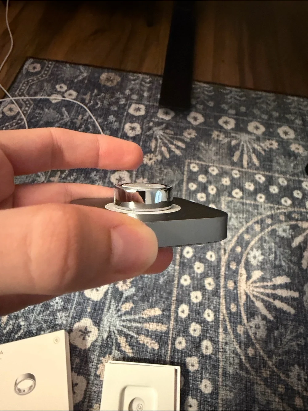 Oura Ring 4 Smart Ring in Silver